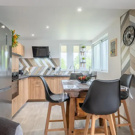 Holiday home Gite Familial Tout Confort Avec Jardin Prive, Proche De Beauvais, Animaux Acceptes - Fr-1-526-46